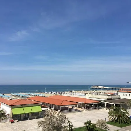 Alba Sul Mare Lido di Camaiore